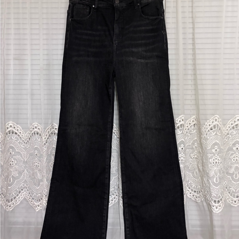 Elegant Black Flare Women's Jeans